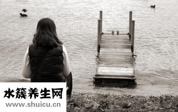 后媽對我不好怎么辦