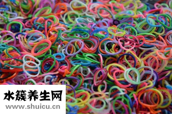 嘴唇厚大怎么辦