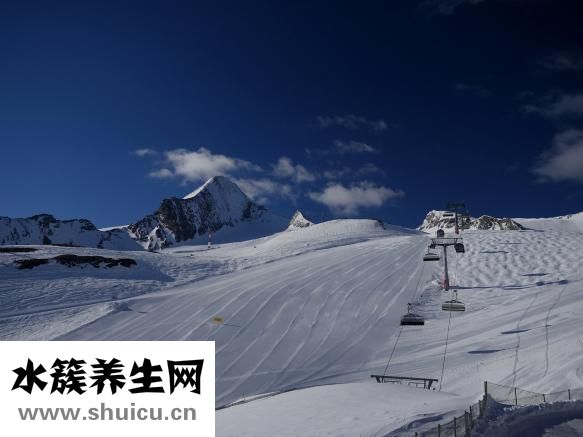 毛呢大衣腰帶怎么綁