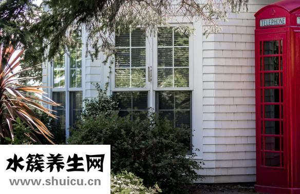 窗戶上有水汽怎么辦