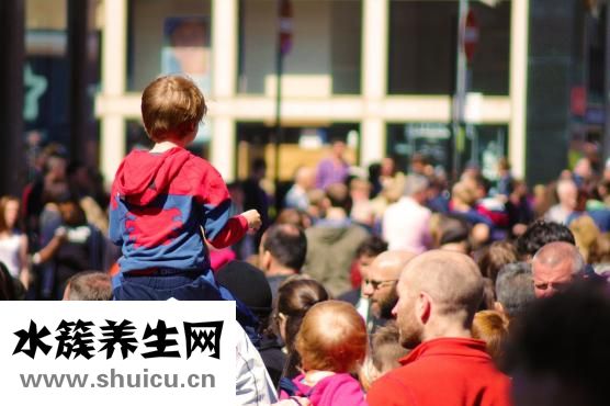 見到和尚怎么行禮