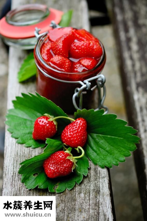 草莓怎么給寶寶吃