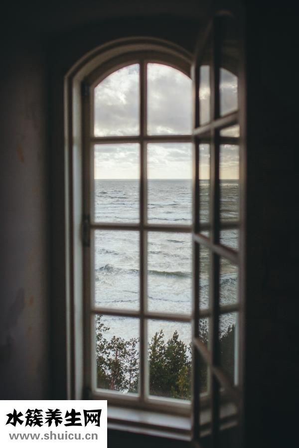 大門對著窗戶怎么解