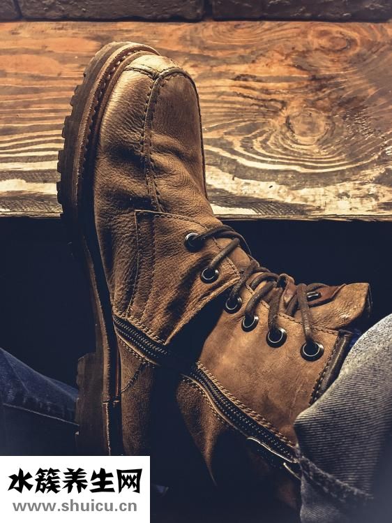 小雞眼睛水腫怎么了