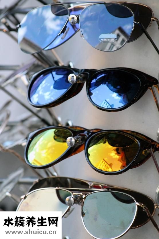 眼睛打青了怎么消除