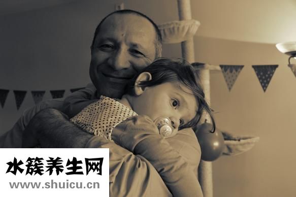 嬰兒睡扁頭怎么辦