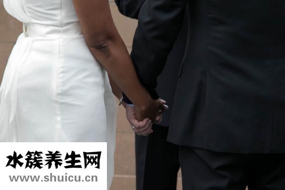 老婆是雙性戀怎么辦