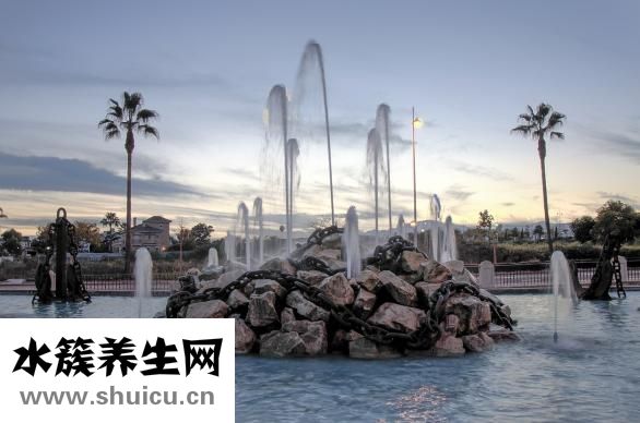 男生怎么走臺步