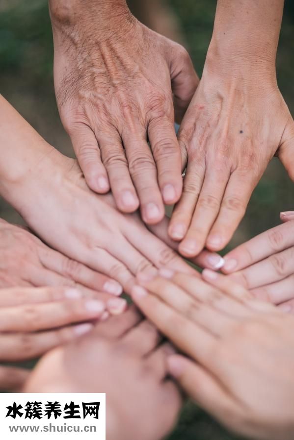 彩筆弄到手上怎么洗