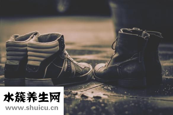 指甲里扎刺怎么辦