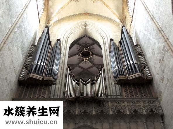 老年人打嗝怎么治