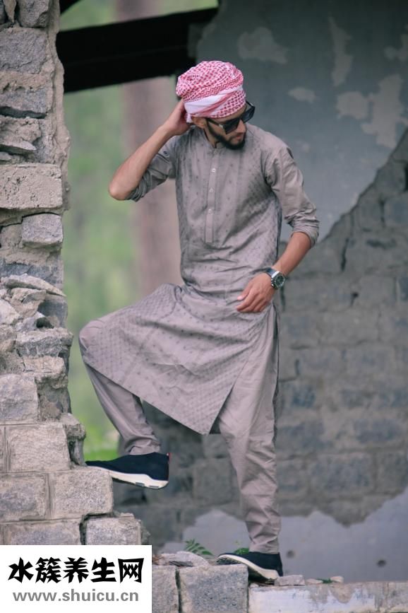 男人裸體怎么畫