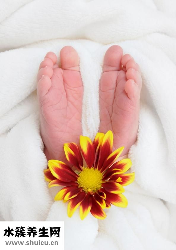 寶寶扭傷筋骨怎么辦