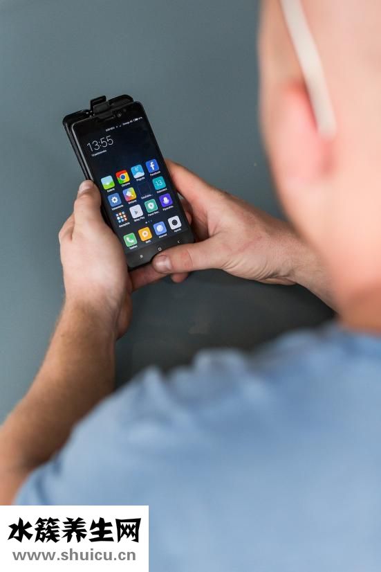 男士小方巾怎么搭配