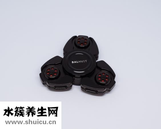 下巴脫臼怎么辦自救