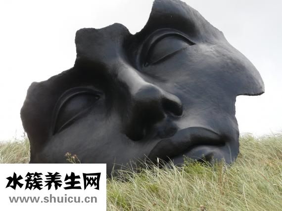 額頭扁是是怎么回事