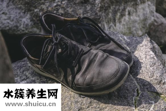 鹿皮絨靴子怎么清洗