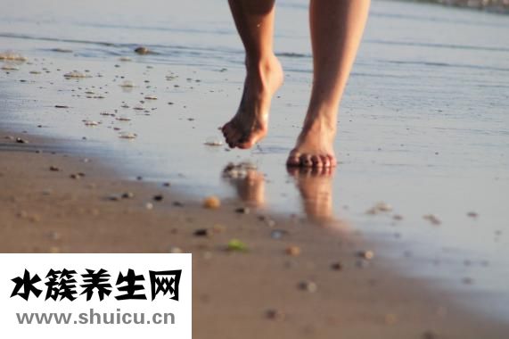 下蹲不穩怎么練習