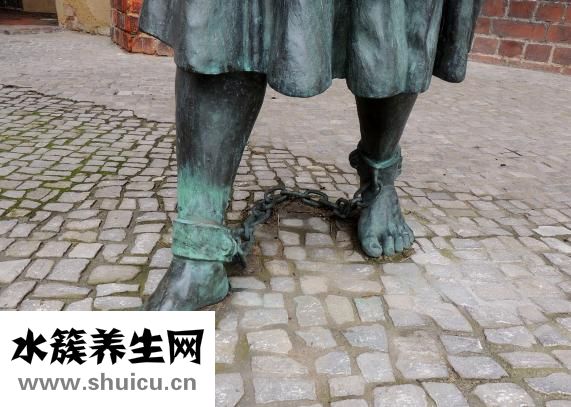 下蹲不穩怎么練習