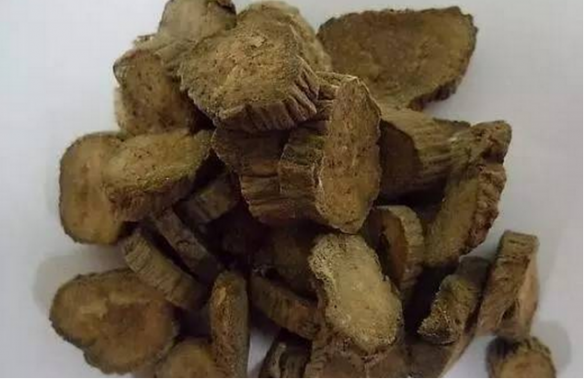 川牛膝的功效與作用，蒼術的功效與作用