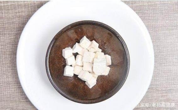 五指毛桃土茯苓作用功效（茯苓作用功效）