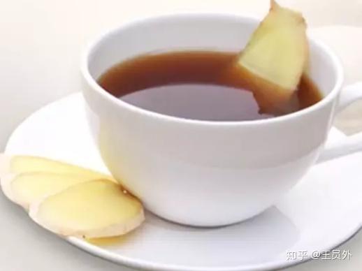 生姜紅糖水的功效與作用及禁忌（生姜紅糖水的功效與作用及禁忌氣血雙生酒）