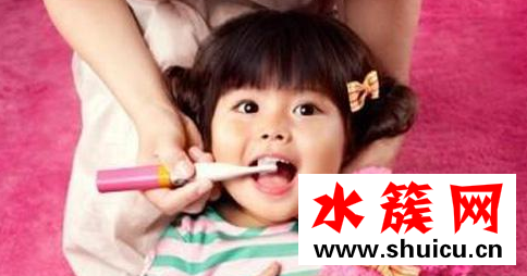 小孩子可以用電動牙刷嗎 小孩用電動牙刷的注意事項 電動牙刷小孩幾歲可以用?