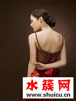 背上長痘痘用什么身體乳 背上長痘痘怎么消除 背上長痘痘怎么消除