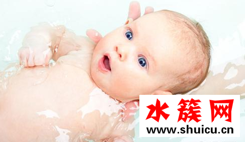 寶寶游泳嗆水怎么辦？