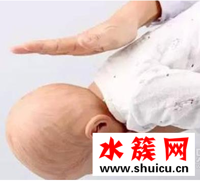 寶寶游泳嗆水怎么辦？