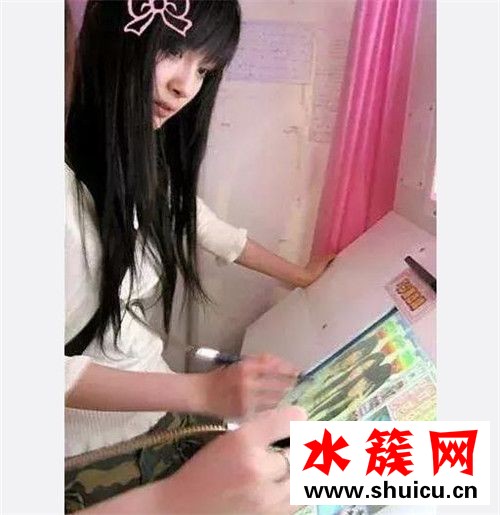 楊冪大頭貼舊照曝光 整容沒整容你們心里沒點數(shù)? 楊冪大頭貼舊照曝光 整容沒整容你們心里沒點數(shù)?