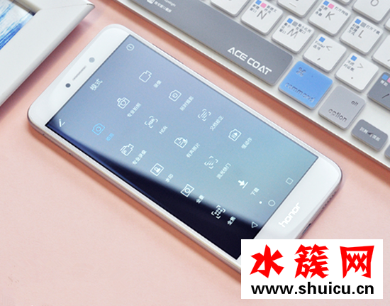 歡樂(lè)頌2邱瑩瑩用的是什么手機(jī)