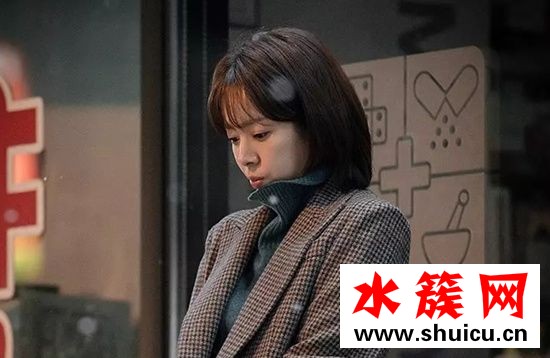 春夜女主是什么發(fā)型