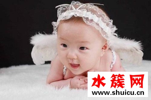 寶寶幾歲開始刷牙 寶寶刷牙吃牙膏怎么辦 寶寶幾歲開始刷牙?