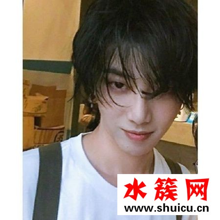 華晨宇2019新發型似換頭 盤點華晨宇留過的發型每一款都很有個性 華晨宇新發型