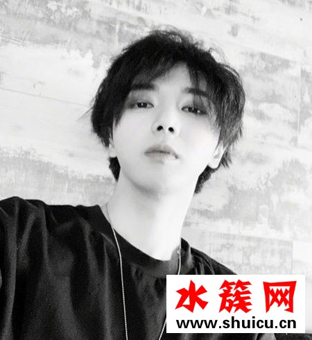 華晨宇2019新發型似換頭 盤點華晨宇留過的發型每一款都很有個性 華晨宇新發型