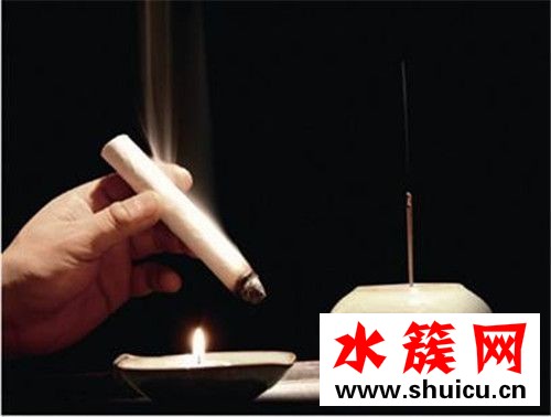 三伏天可以天天艾灸嗎 三伏天艾灸的頻率 三伏天可以天天艾灸嗎