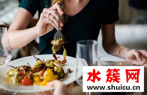 睡覺(jué)之前做什么減肥 睡前做這八件事情可以減肥哦 睡覺(jué)之前做什么減肥