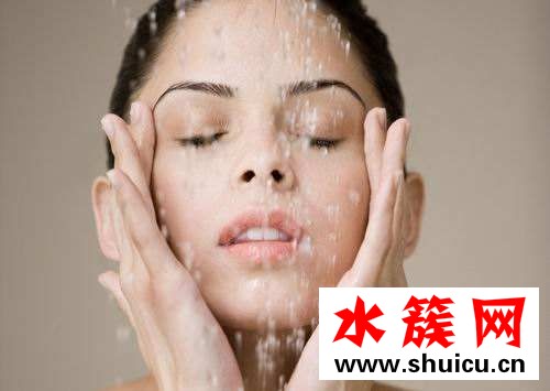 適合油皮痘肌的洗面奶有哪些