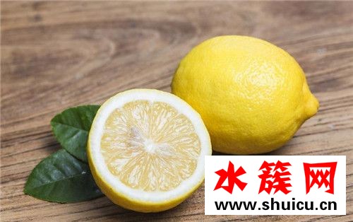 生吃檸檬可以豐胸嗎