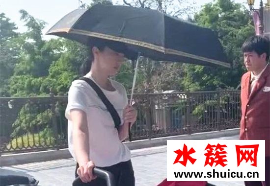 驚呆了!董璇游迪士尼 這到底是個什么梗? 董璇游迪士尼