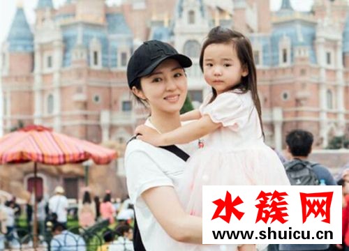 驚呆了!董璇游迪士尼 這到底是個什么梗? 董璇游迪士尼