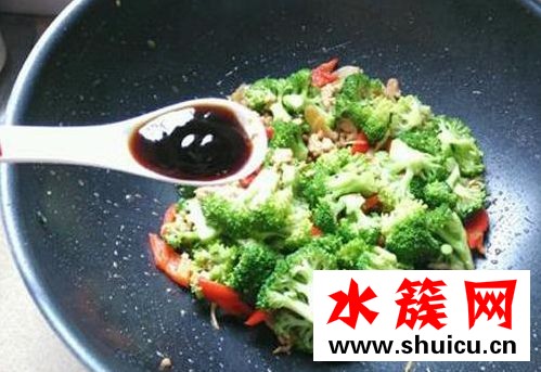 炒西蘭花放蠔油嗎 炒西蘭花放蠔油的好處 炒西蘭花放蠔油嗎