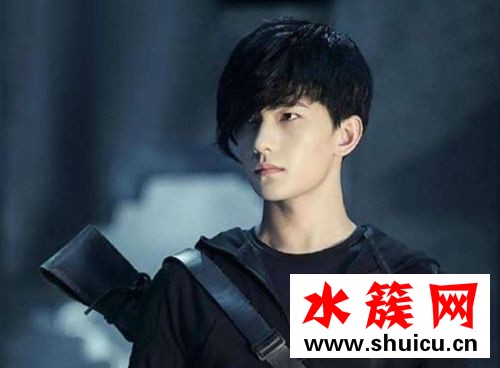 2019楊洋寸頭照片 男生什么臉型適合寸頭 2019楊洋寸頭照片