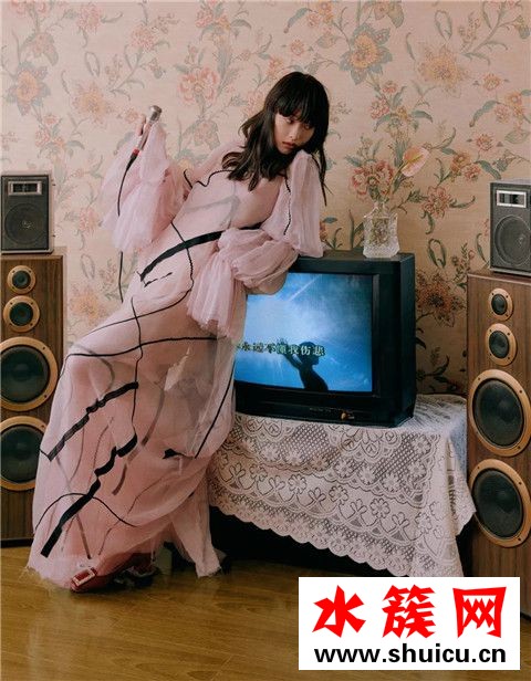 倪妮出鏡中國版elle雜志