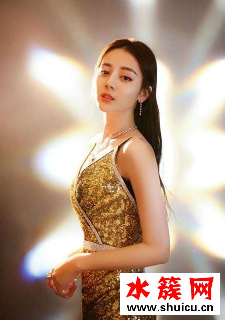 迪麗熱巴手臂粗是什么回事