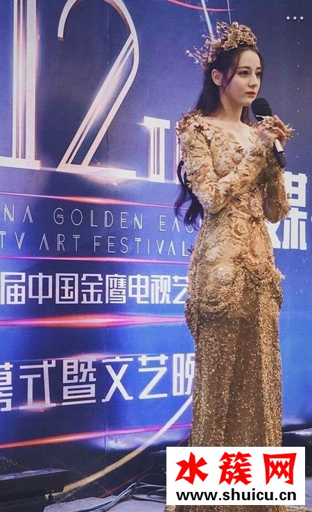 迪麗熱巴手臂粗是什么回事