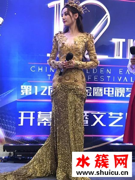 迪麗熱巴手臂粗是什么回事