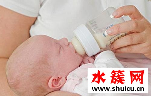 寶寶咳嗽吐奶怎么回事該怎么辦