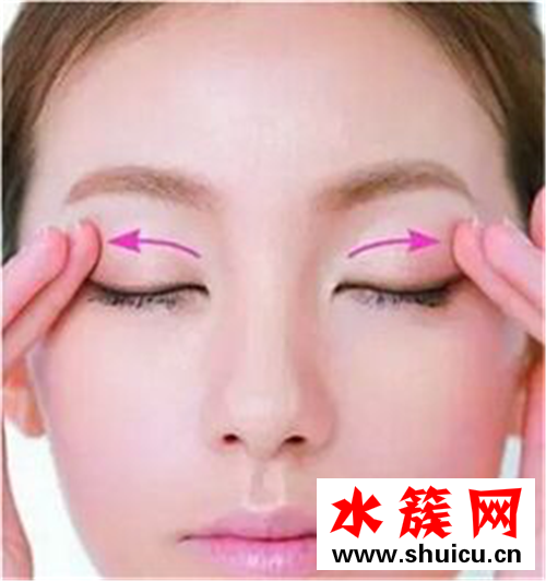 粉底液怎么用具體步驟 粉底液的正確用法 粉底液怎么用具體步驟